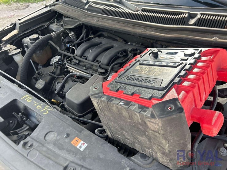 2016-ford-explorer-image-8