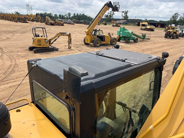 2017-caterpillar-336fl-image-19