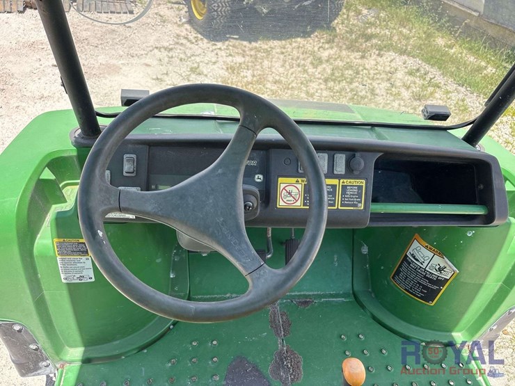 john-deere-gator-image-6