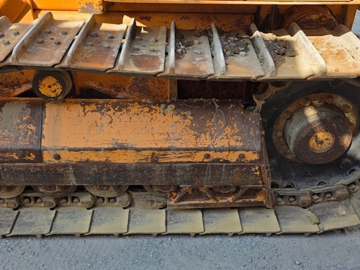 2012-case-850l-xlt-image-18