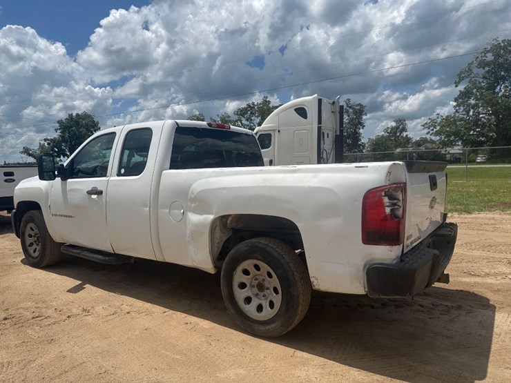 2008-chevrolet-silverado-image-38