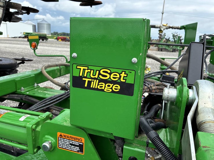 2023-john-deere-2510h-image-20