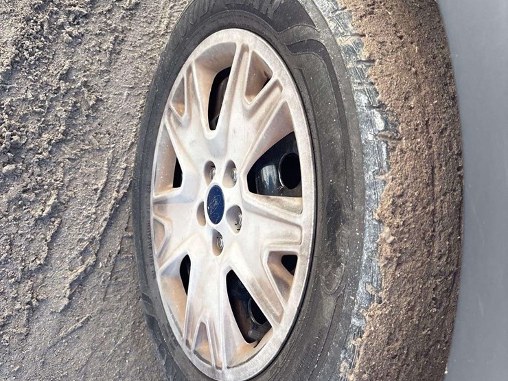 2013-ford-escape-image-26