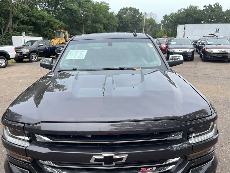 2016-chevrolet-silverado-image-9