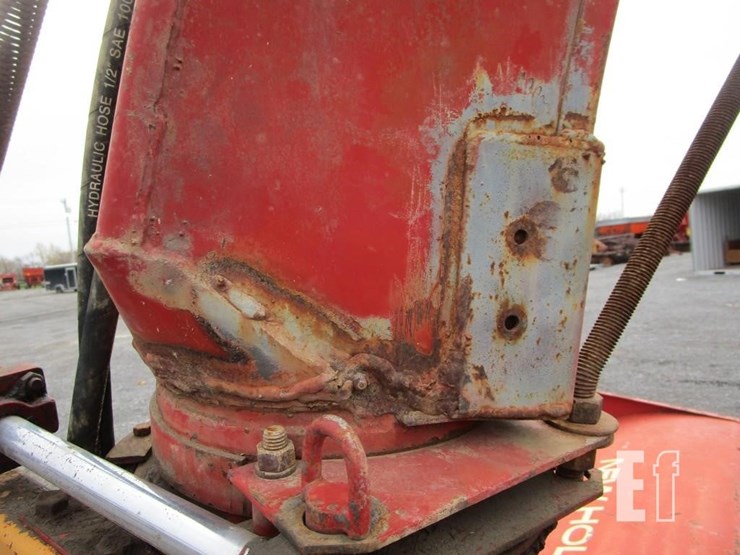 new-holland-38-image-4