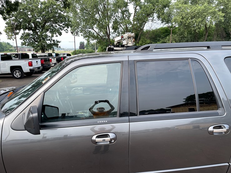 2017-ford-expedition-limited-image-12