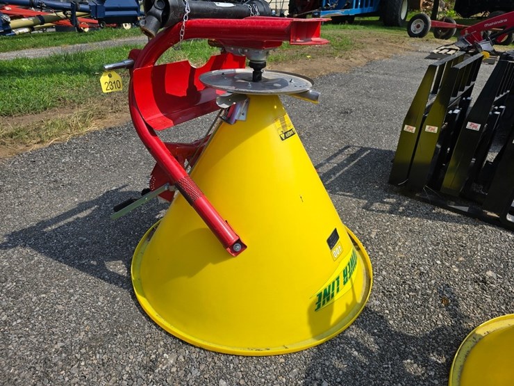 new-power-line-400-plastic-3pt.-spin-spreader-image-2
