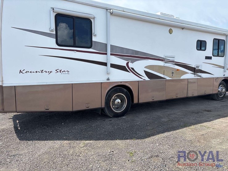 2002-kountry-star-motorhome-image-12