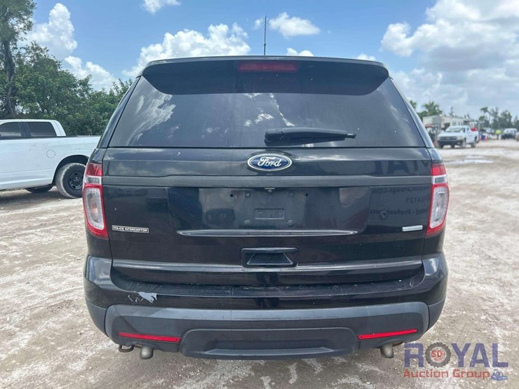 2015-ford-explorer-image-19