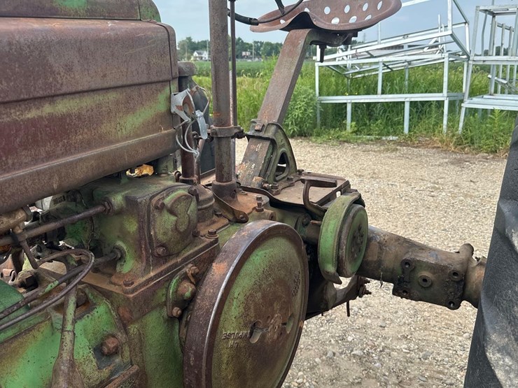 john-deere-b-image-5