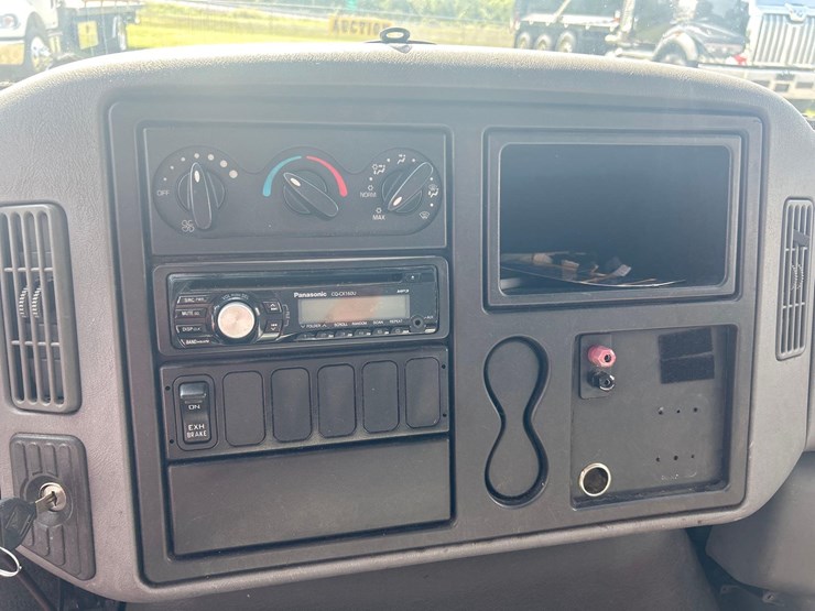 2007-international-durastar-4300-image-12