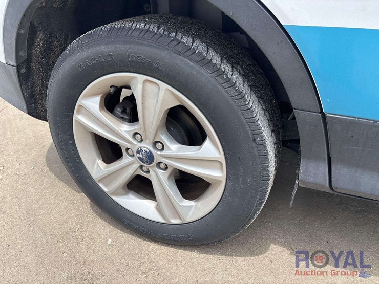2015-ford-escape-image-28
