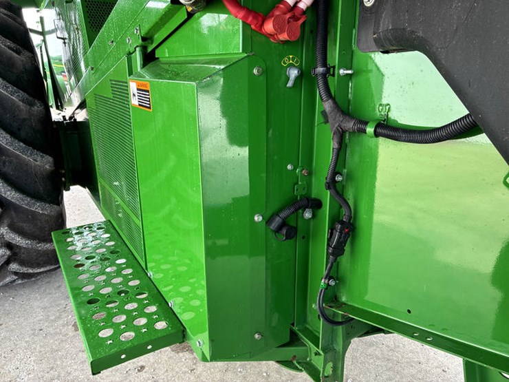 2017-john-deere-s680-image-70