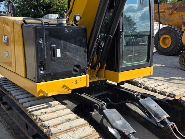 2023-caterpillar-310-image-38