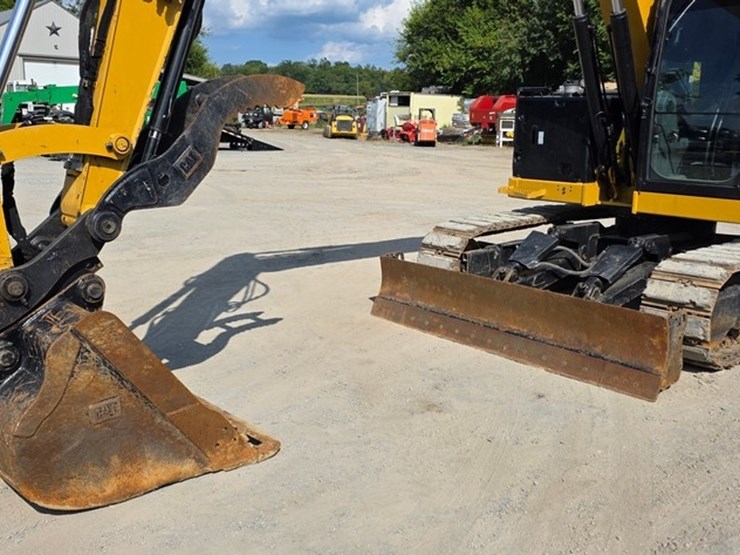 2023-caterpillar-310-image-6
