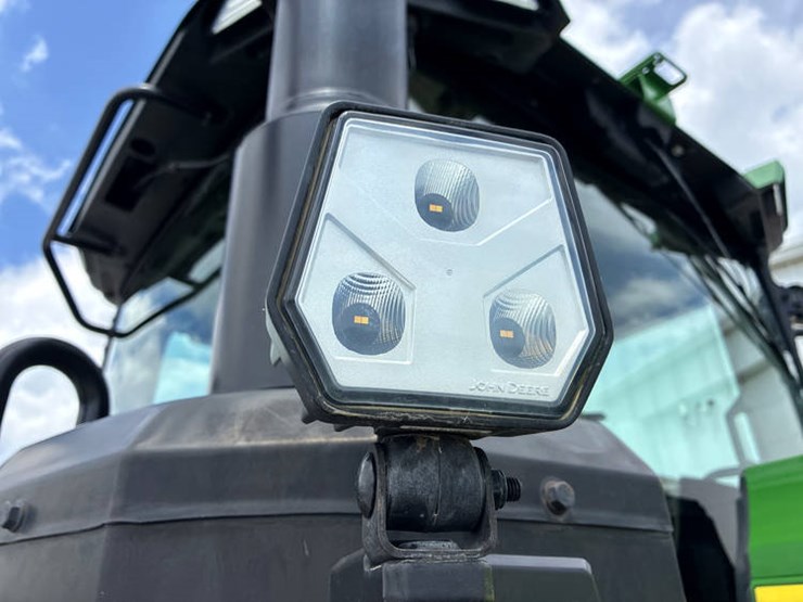 2023-john-deere-8r-340-image-15