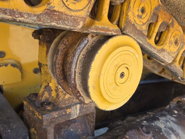 2019-caterpillar-d6n-lgp-image-39