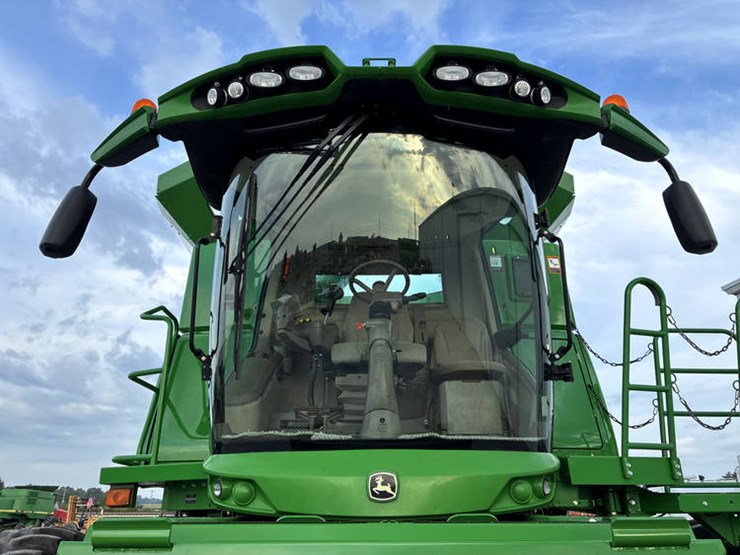 2015-john-deere-s680-image-11