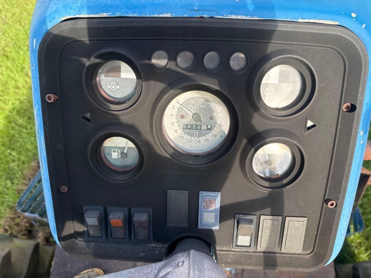 ford-7710-image-19