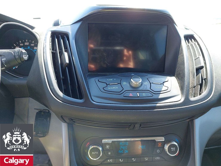 2016-ford-escape-se-image-9