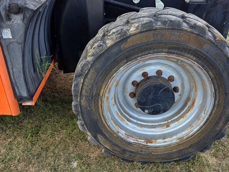 2013-jlg-g9-43a-image-21