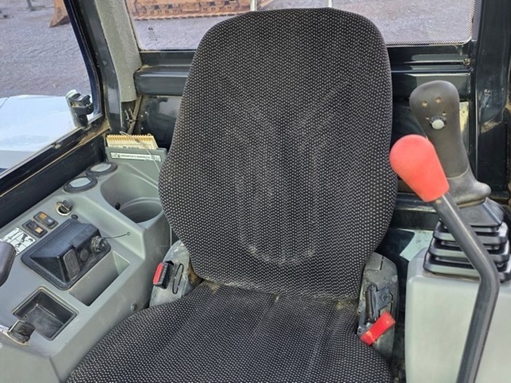 2022-bobcat-e88-image-64
