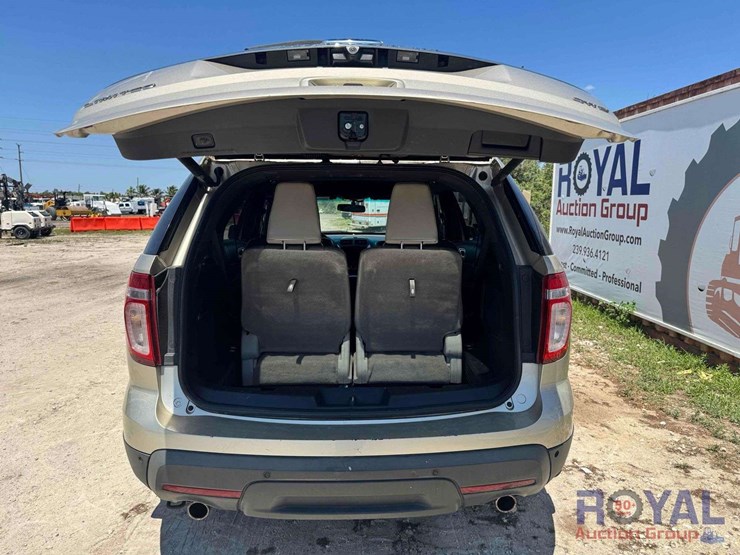 2011-ford-explorer-limited-image-22