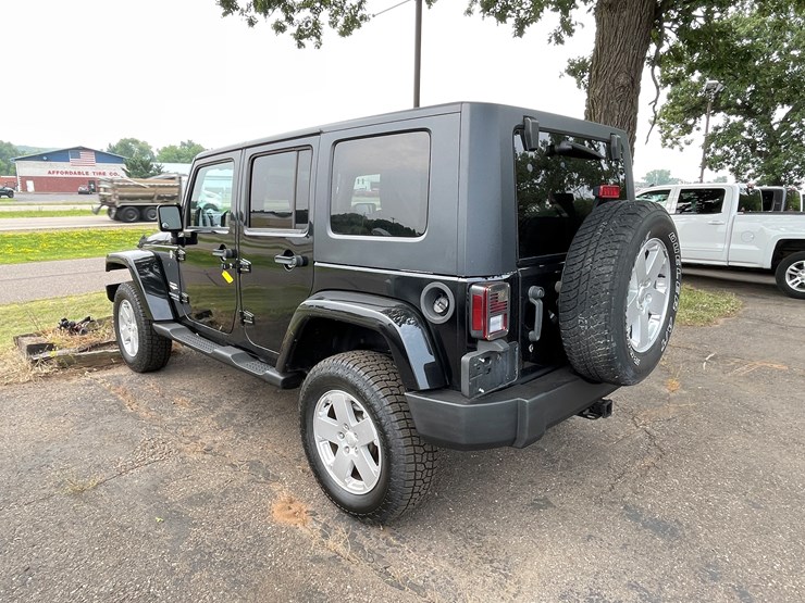 2007-jeep-wrangler-unlimited-sahara-image-6