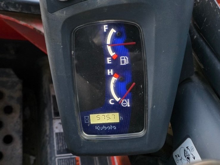 2016-kubota-ssv75-image-53