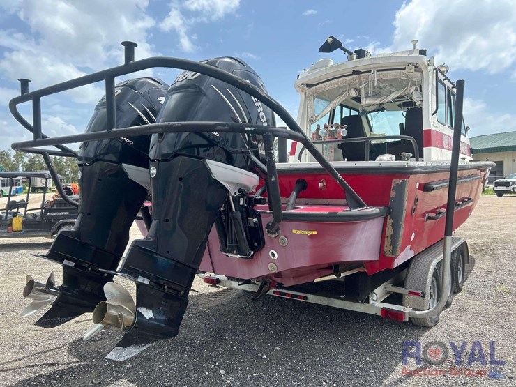2007-brunswick-challenger-27ft-fire-rescue-boat-with-tri-axle-boat-trailer-image-3