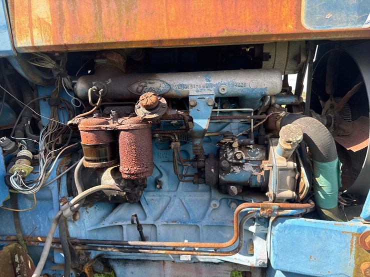 ford-7710-image-12