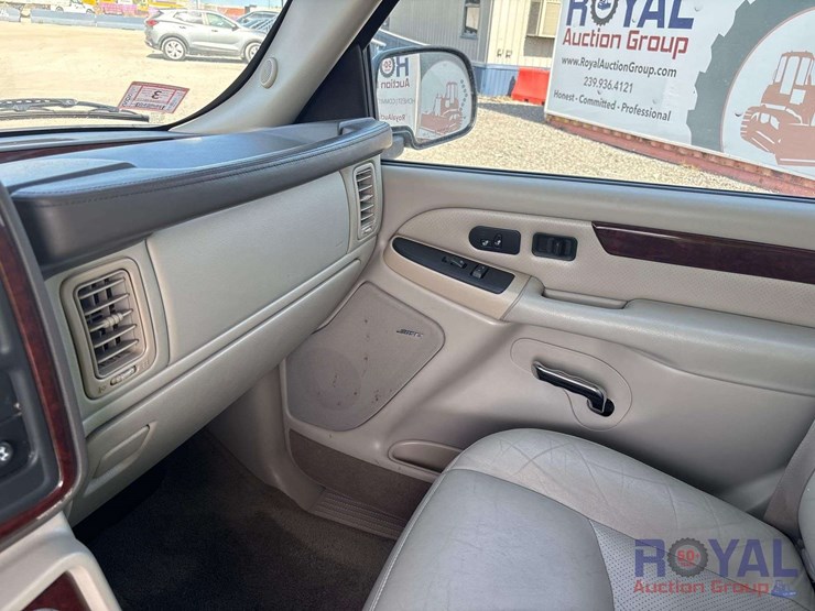 2006-cadillac-escalade-image-11