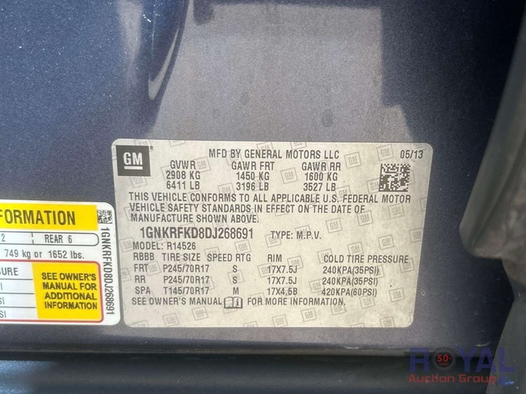 2013-chevrolet-traverse-ls-image-5