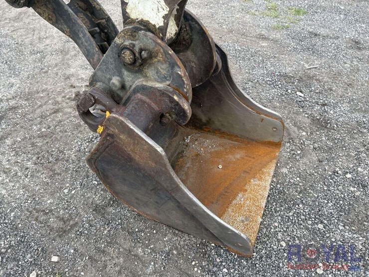 2016-bobcat-e35-image-26