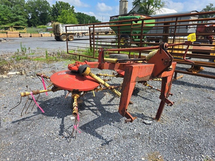 new-holland-255-image-2