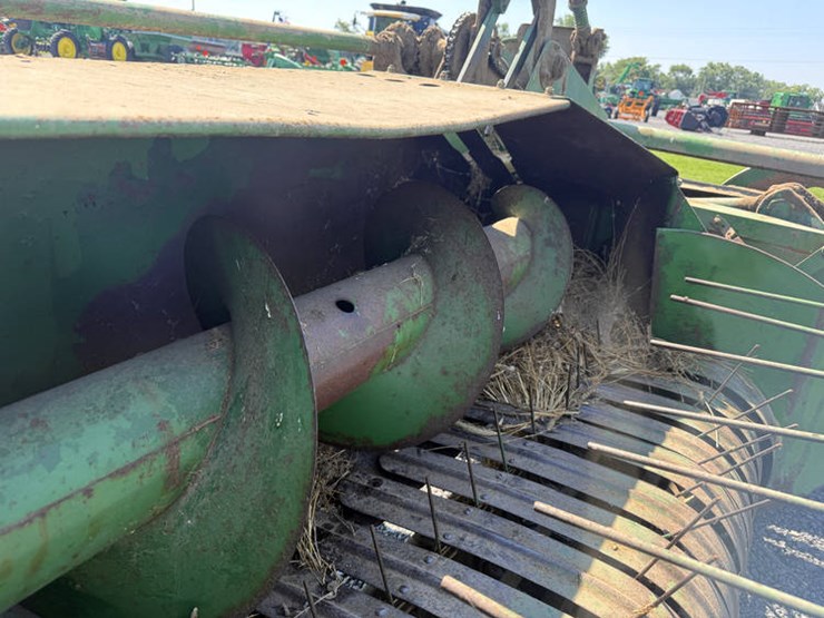 john-deere-14t-image-12