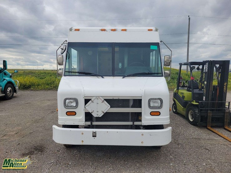 2005-freightliner-mt45-image-2