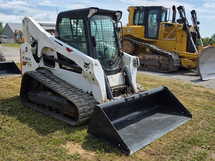 2022-bobcat-t770-image-2