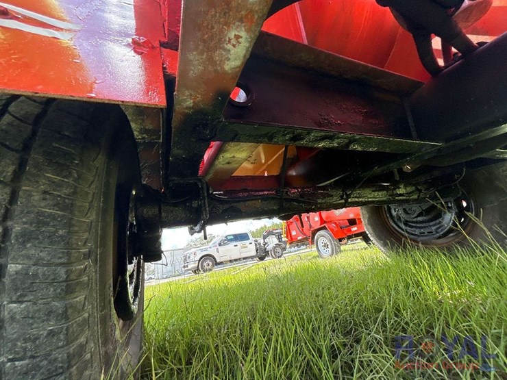 2016-e-z-beever-m12r-towable-brush-chipper-image-11