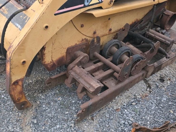 caterpillar-277-image-21