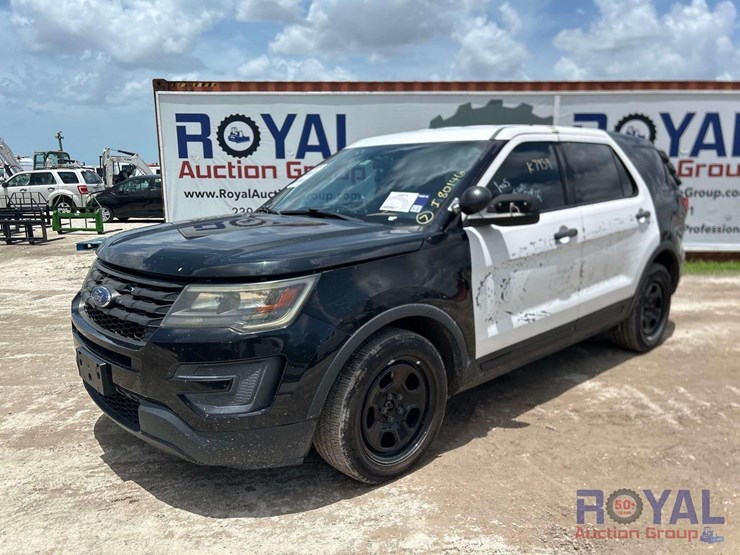 2017-ford-explorer-image-1