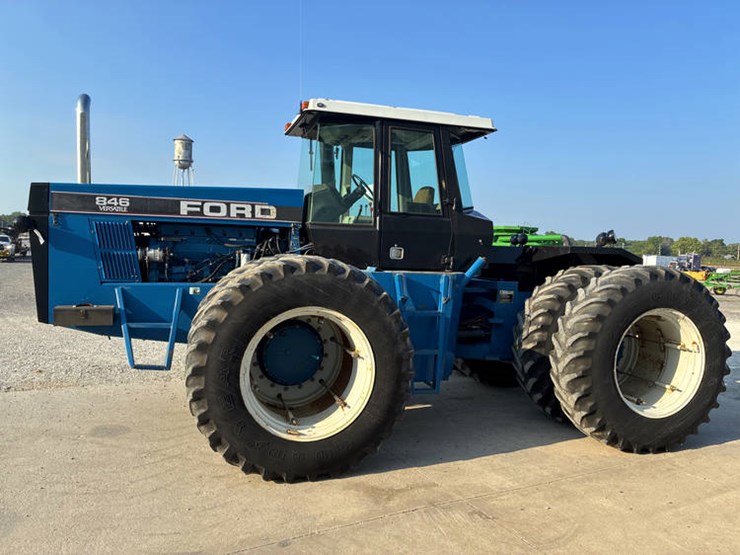 1990-ford-846-image-11