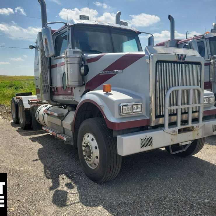 2014 WESTERN STAR 4900
