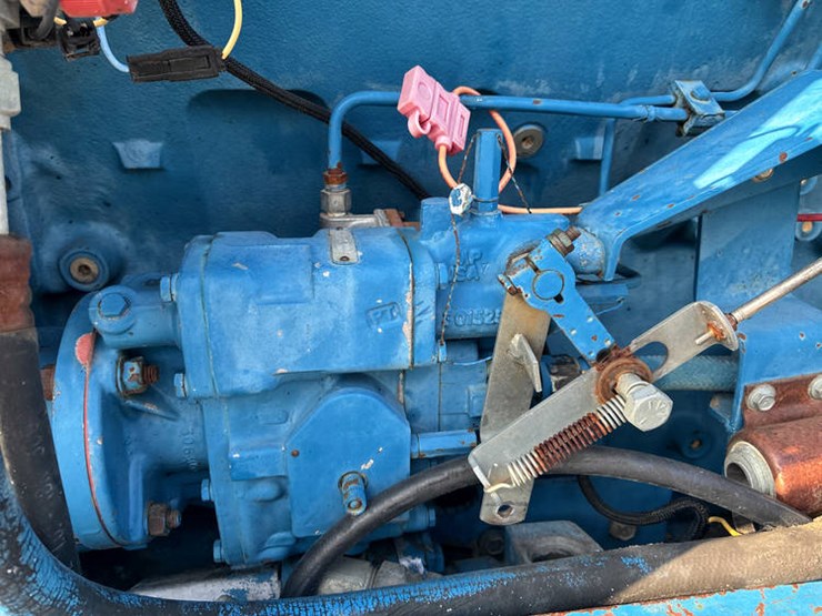 1990-ford-846-image-48