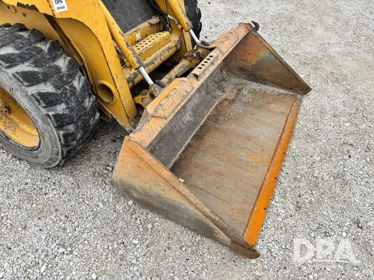 john-deere-250-image-22