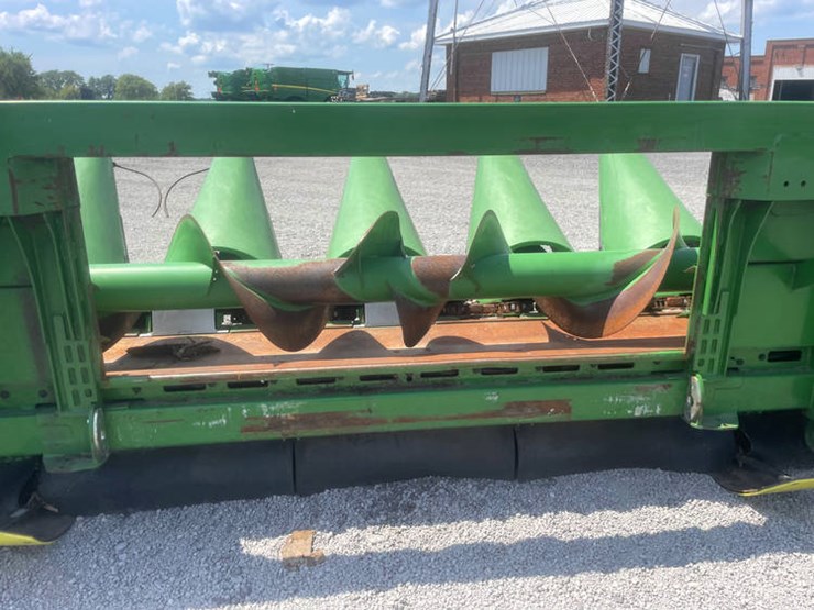 2011-john-deere-608c-image-9