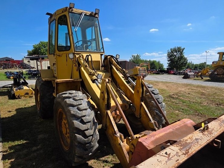 1977-caterpillar-910-image-7