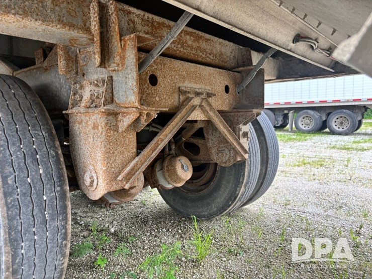 2014-wilson-grain-trailer-image-44