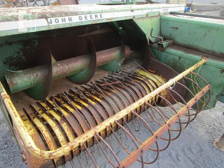 john-deere-336-image-3