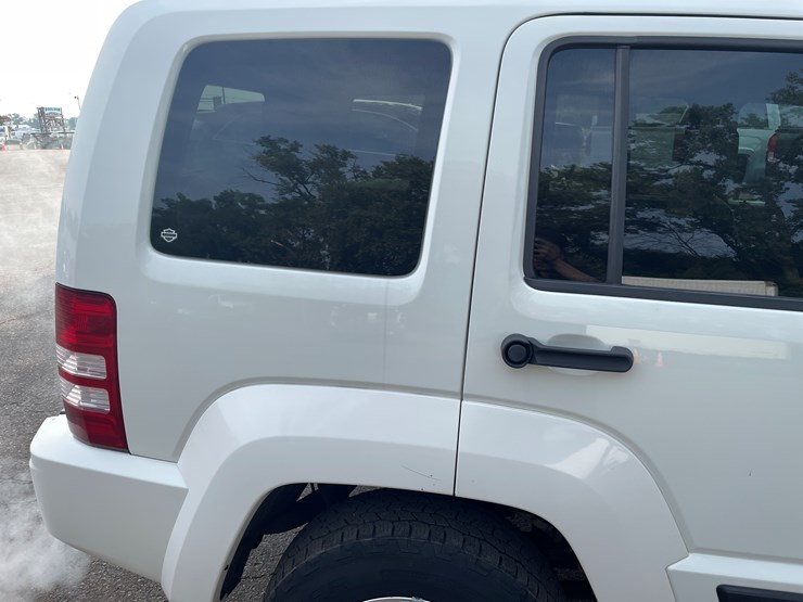 2008-jeep-liberty-sport-image-36